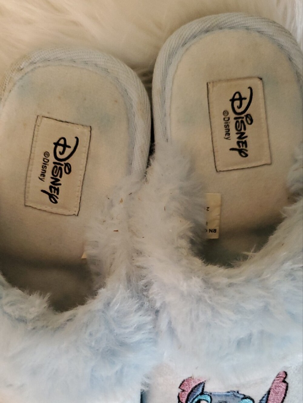 Disney Fuzzy House Slippers Shoes Size 1 - Picture 2 of 8